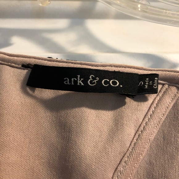 Lace romper - Picture 5 of 8